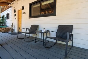 Terrace/patio - Christmas Tree Cottage / EV Charger / Fenced In Yard For Pets & Kids (Running Springs)