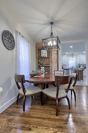 Dining - Cozy Parkesburg Townhome Retreat (Parkesburg)