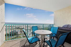Outdoor dining - ~ Beach Access • Pools • Coastal Getaway ~ (Gulf Shores)