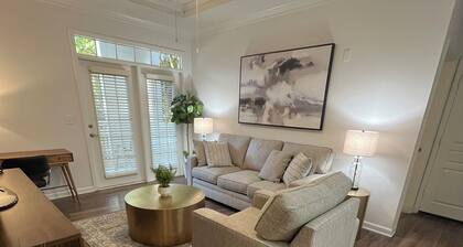 Walk-in Spacious 3-bedroom apartment with AC in lovely Alpharetta