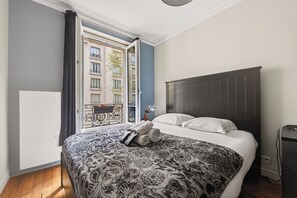 2 chambres, fer et planche à repasser, accès Internet, draps fournis