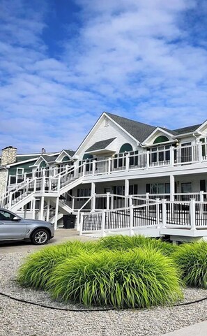 Exterior - A Coastal Escape. 
Modern Marina district condo in delightful Wildwood (Wildwood)