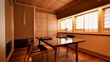 Suite, City View | Interior