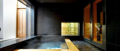 Deluxe Suite | Spa