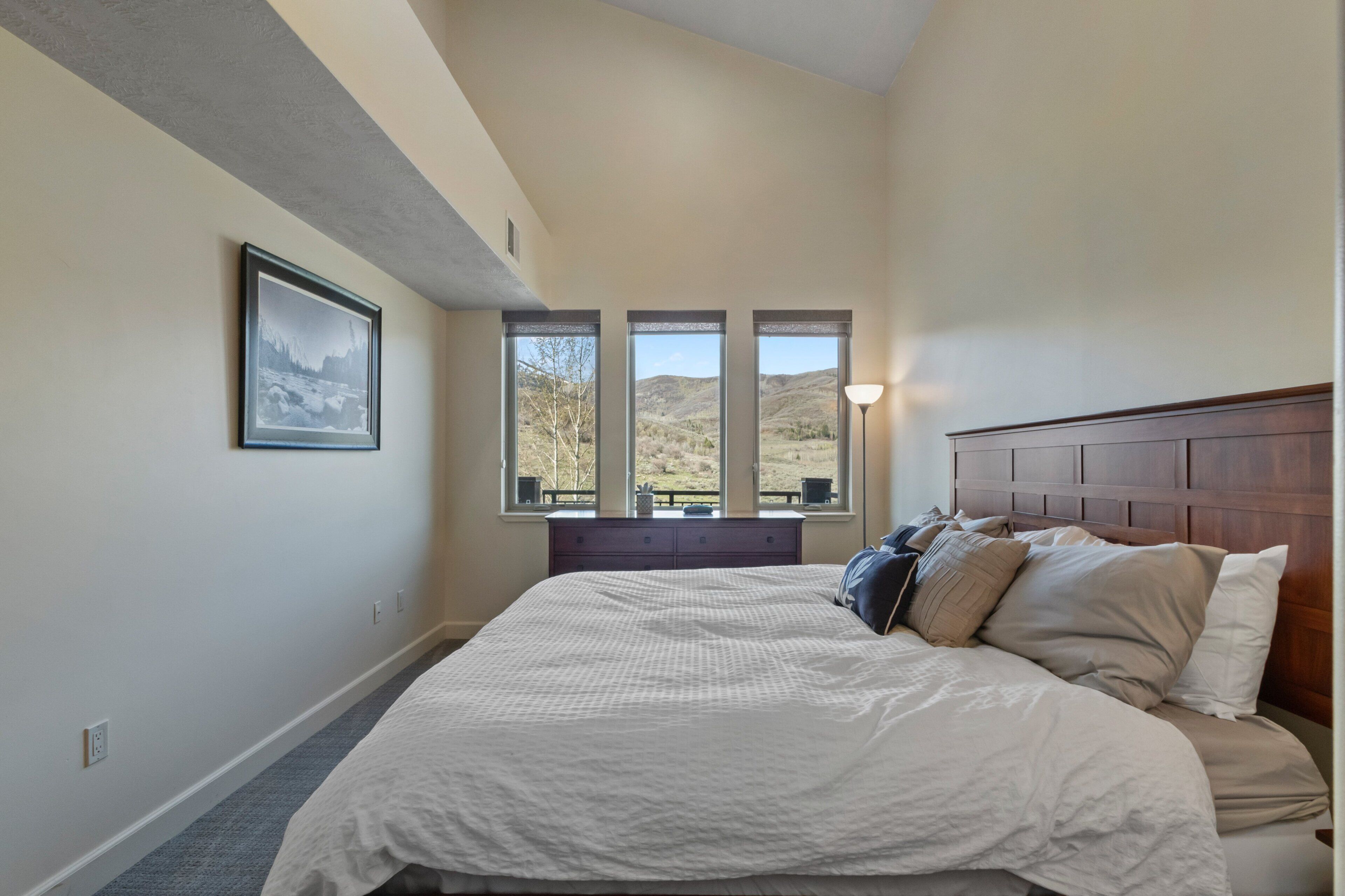 2 bedrooms, iron/ironing board, WiFi (free), bed sheets