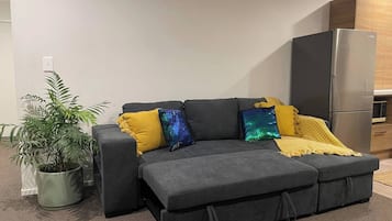 House, 2 Bedrooms, Accessible | Living area