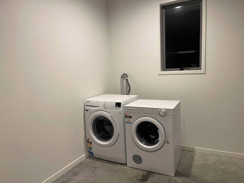 New Stylish 2-bedroom House in Frankton, Hamilton