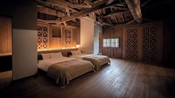 Cofres nos quartos, Wi-Fi de cortesia, roupa de cama