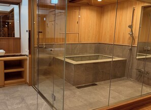 Standard Twin Room | Bathroom