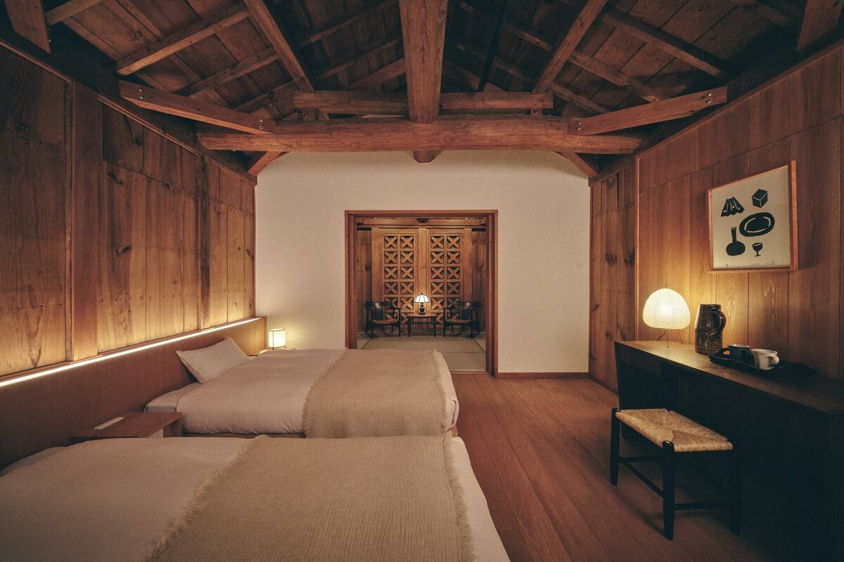 Standard Triple Room | In-room safe, WiFi (free), bed sheets