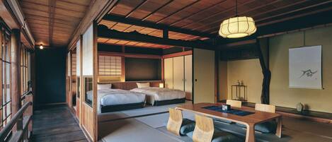 Luxury Triple Room | In-room safe, free WiFi, bed sheets