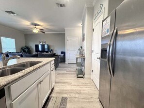 Interior - Moonlit Shores | 4 bedroom | 2 Master Suites (Corpus Christi)