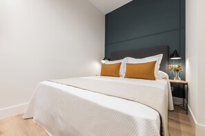 2 bedrooms, iron/ironing board, free WiFi, bed sheets - Doctor Castelo LXIII (Madrid)