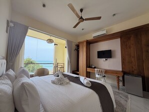 In-room safe, blackout curtains, soundproofing - Mora Mila (Arugam Bay)