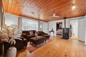 TV, fireplace - Wild Horse Cabin—Scenic Farm Escape Close to Surf (Middleton)
