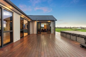 Outdoor dining - 7-Bedroom Lifestyle Home with Home Cinema (Runciman)
