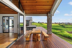 Outdoor dining - 7-Bedroom Lifestyle Home with Home Cinema (Runciman)