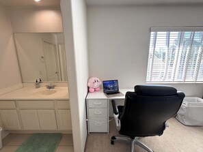 Interior - Peaceful 1-bedroom house in Eastvale (Corona)