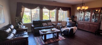 Peaceful 1-bedroom house in Eastvale