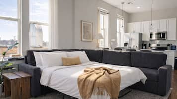 2 bedrooms, desk, iron/ironing board, WiFi