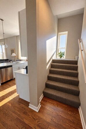 Interior - Penthouse with Private Rooftop and Skyline Views - Sleeps 6 (Chicago)