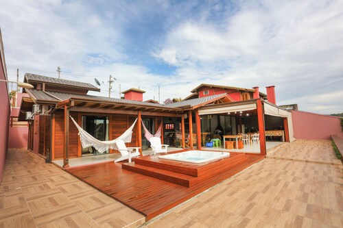 Mirantes Paraibuna: Casa Rosada - Refuge overlooking the river • Jacuzzi• 1:40 AM SP