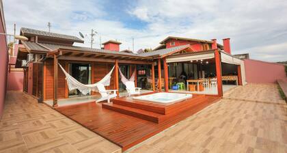 Mirantes Paraibuna: Casa Rosada - Refuge overlooking the river • Jacuzzi• 1:40 AM SP