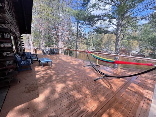 Edgewater Lodge: Riverfront Family Fun in Grayling