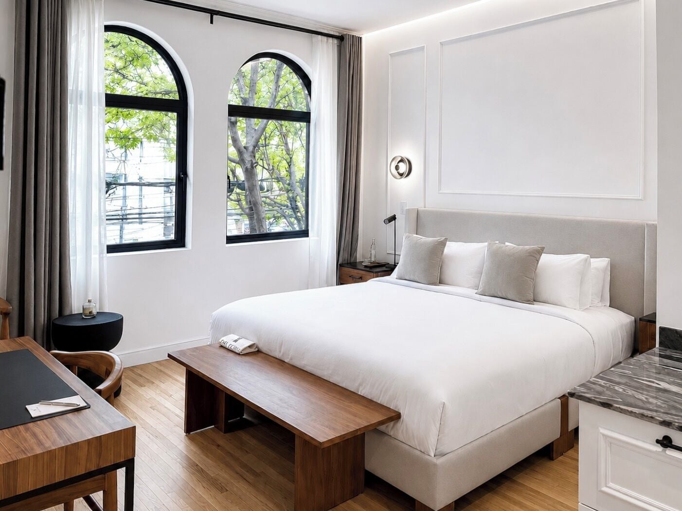 Suite ejecutiva | Ropa de cama de alta calidad y artículos del minibar gratis 