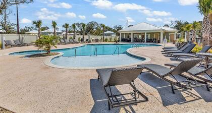 Salty Breeze Bungalow-3BR, 2 Bath near Marshwalk