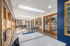 Dining - New Listing!! Family Retreat w/ Zipline + Theater + Sauna (Colorado Springs)