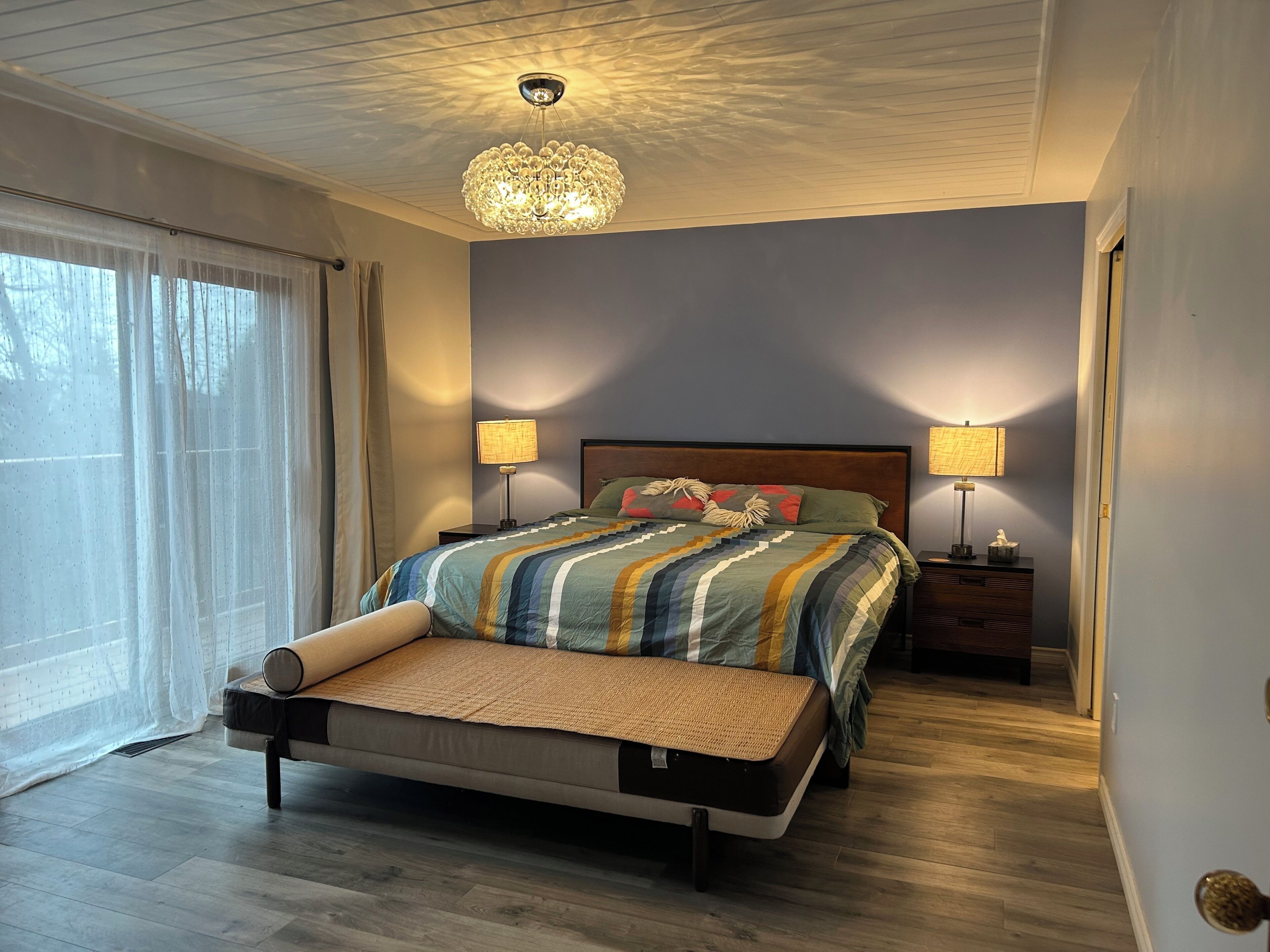 3 bedrooms, iron/ironing board, WiFi, bed sheets