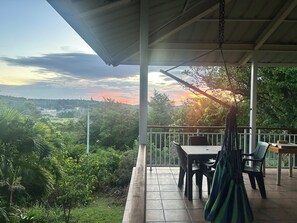 Outdoor dining - Beautiful house on cliff in Isabela (Isabela)