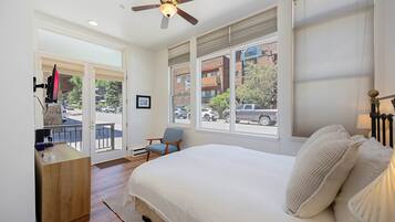 3 habitaciones, tabla de planchar con plancha, wifi y ropa de cama