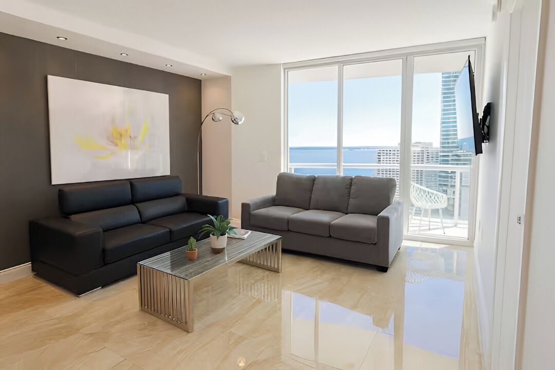 Executive-Suite, Balkon, Meerblick | Wohnbereich