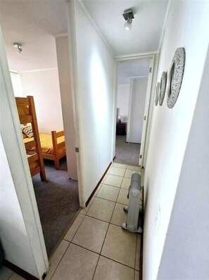 2 bedrooms, iron/ironing board, internet, bed sheets