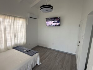 1 bedroom, Internet, bed sheets - Serenity Sunset (Codrington)