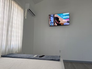 1 bedroom, Internet, bed sheets - Serenity Sunset (Codrington)