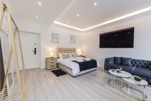 Apartment - Central Comfy Spot Studio for 2 With Wi-fi (Tirana)