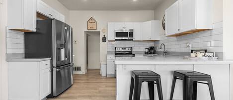 Microwave, oven, stovetop, dishwasher