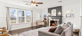 Spacious 3-bedroom house close to Mid-America Industrial Park