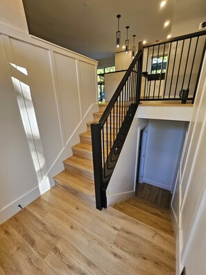 Interior - Halfmoon Bay Hideaway Top Suite (Halfmoon Bay)