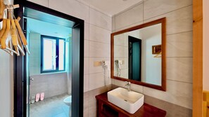 Luxury-Zweibettzimmer | Badezimmer