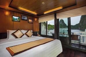 Laptop workspace, free WiFi, bed sheets - Sunlight Premium Cruise Cat Ba (Ha Long)