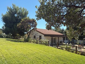 Exterior - Private Hilltop Boutique Stay for Serene Stays & Micro Weddings / Gatherings (Cherry Valley)