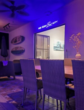Dining - 30 minutes from Quepos Marina and 10 minutes from the beach you will find Casa Cleo Mare. (Parrita)