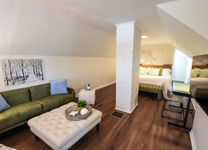 2 Schlafzimmer, Schreibtisch, Bügeleisen/Bügelbrett, kostenloses WLAN