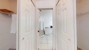 Interior - Peaceful 1-bedroom rental with AC in welcoming Davenport (Davenport)
