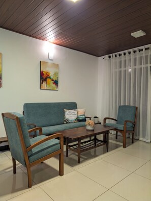 Comfort appartement, balkon, uitzicht op heuvels | Woonruimte