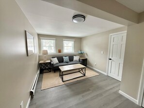 TV - Coastal Bristol, RI 4-Bedroom Home Near Downtown, RWU, & Wedding Venues (Bristol)